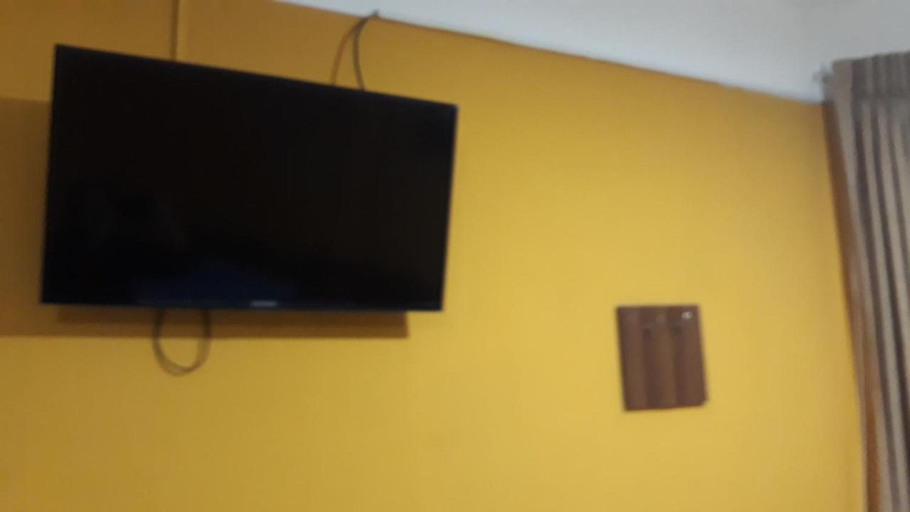 Hostal Urbano 塔里哈 外观 照片